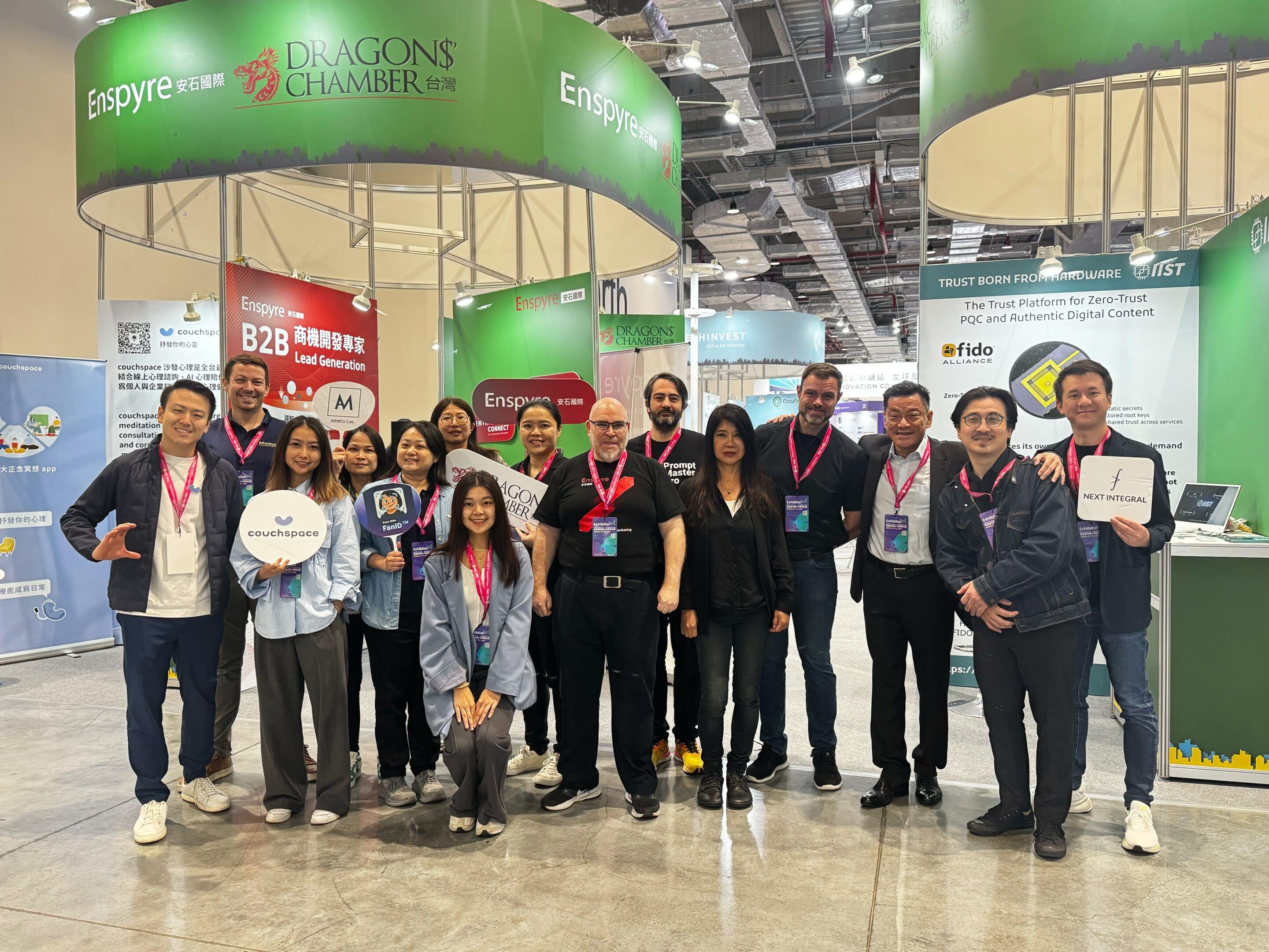 Dragons' Chambers group photo-0317